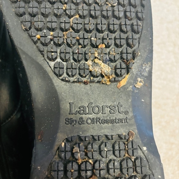 La Forst Cater II Kitchen Grade Oil and slip Resistant (From Fanshawe culinary) - Picture 2 of 9